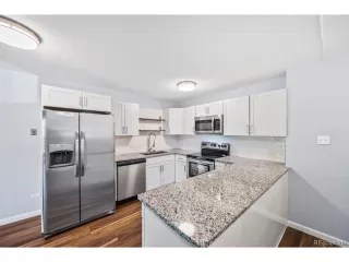 Photo #4: 4309269 Listing