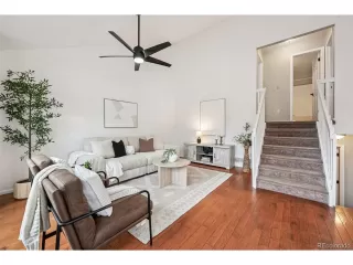 Photo #3: 4310634 Listing