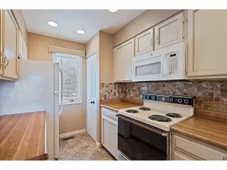 Photo #5: 4311630 Listing 