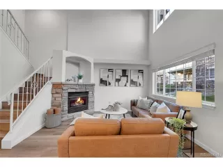 Photo #4: 4313505 Listing