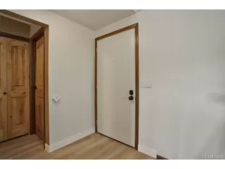 Photo #5: 4315197 Listing