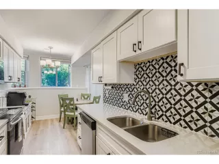 Photo #5: 4315322 Listing 