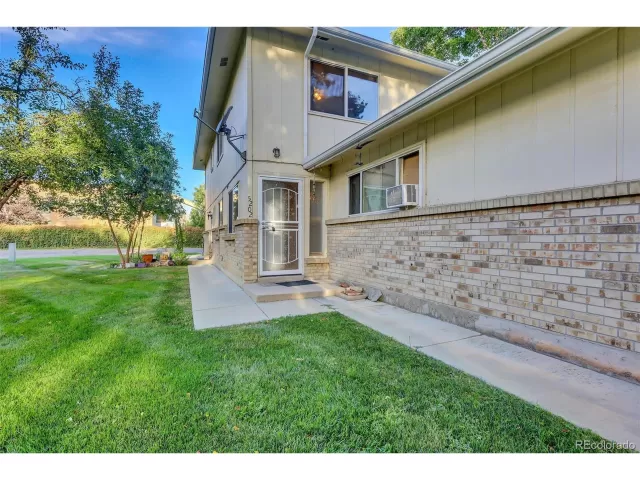 MLS: 4316287 Condo For Sale