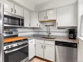 Photo #6: 4316511 Listing