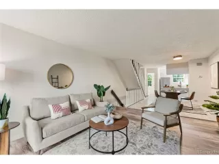 Photo #3: 4319908 Listing