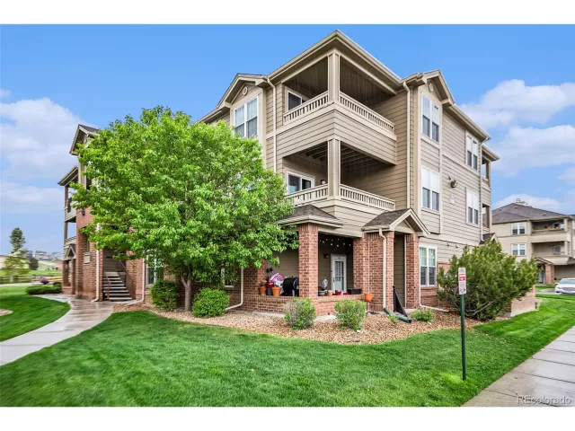 MLS: 4320779 Condo For Sale