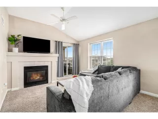 Photo #2: 4320779 Listing 