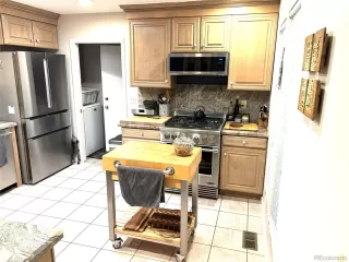 Photo #4: 4320811 Listing