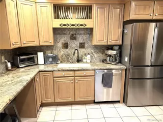 Photo #5: 4320811 Listing