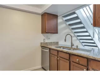 Photo #5: 4321098 Listing