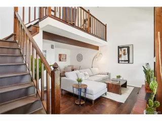 Photo #2: 4321446 Listing