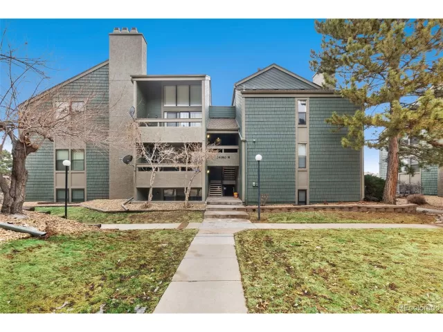 MLS: 4321583 Condo For Sale