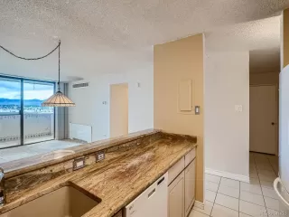 Photo #4: 4323330 Listing 