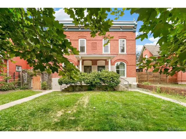 MLS: 4325789 Condo For Sale