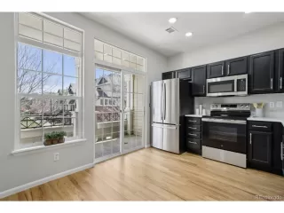 Photo #6: 4325939 Listing