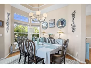 Photo #4: 4327425 Listing 