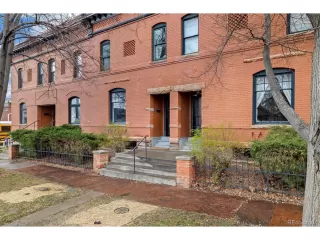 Photo #5: 4327843 Listing