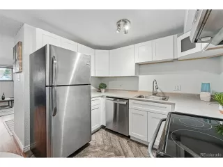 Photo #5: 4328657 Listing