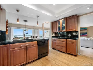 Photo #5: 4331402 Listing 