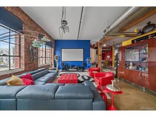 Photo #6: 4333927 Listing