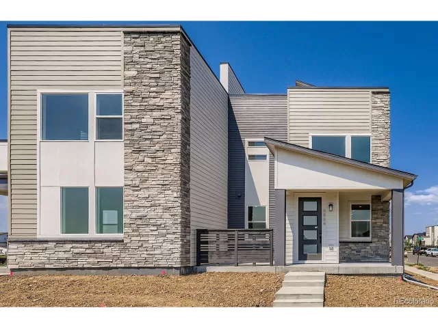 MLS: 4334251 Condo For Sale