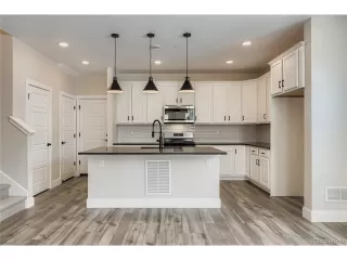 Photo #2: 4334251 Listing 