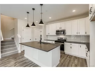 Photo #4: 4334251 Listing 