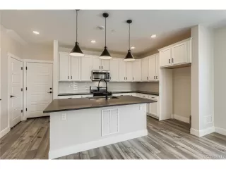 Photo #5: 4334251 Listing 