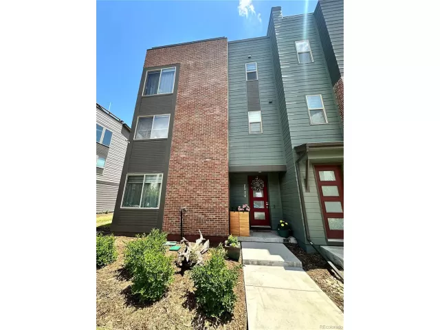 MLS: 4334311 Condo For Sale