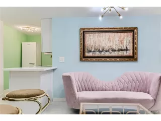 Photo #6: 4335835 Listing