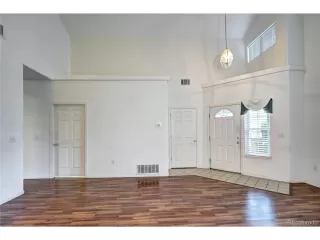 Photo #6: 4336034 Listing