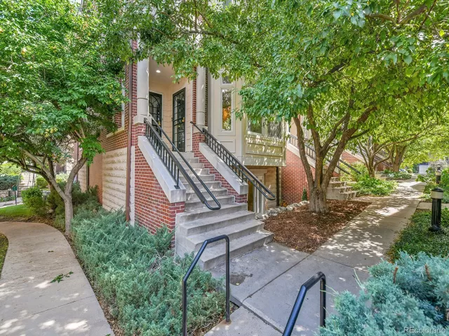 MLS: 4336621 Condo For Sale