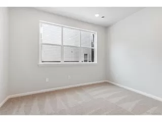 Photo #6: 4339738 Listing