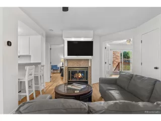 Photo #4: 4339792 Listing 