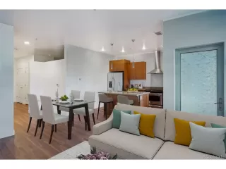 Photo #2: 4341045 Listing 