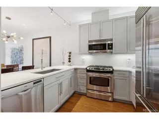 Photo #2: 4341705 Listing 