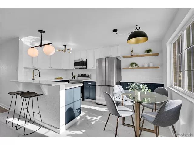 MLS: 4343843 Condo For Sale