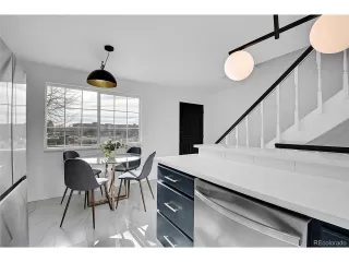 Photo #2: 4343843 Listing 