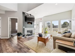 Photo #4: 4345180 Listing 