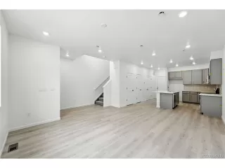 Photo #2: 4345346 Listing