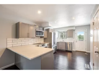 Photo #3: 4346401 Listing 