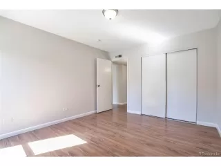 Photo #6: 4346538 Listing