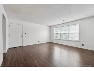 Photo #2: 4347405 Listing 