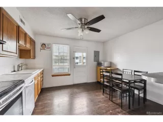 Photo #4: 4347405 Listing 