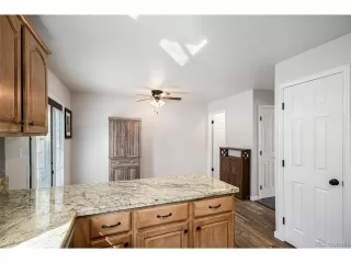 Photo #2: 4348020 Listing