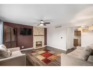 Photo #5: 4348020 Listing