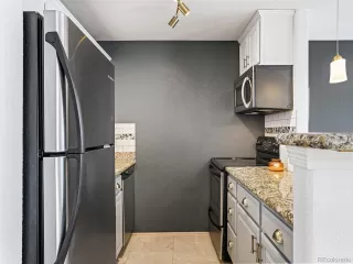 Photo #6: 4349642 Listing