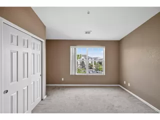 Photo #5: 4350834 Listing