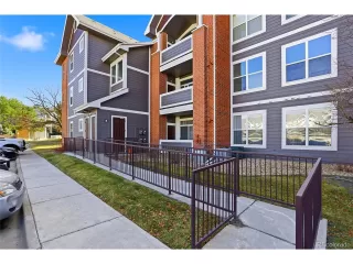 Photo #3: 4351371 Listing