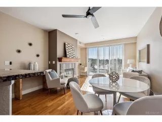 Photo #4: 4355131 Listing